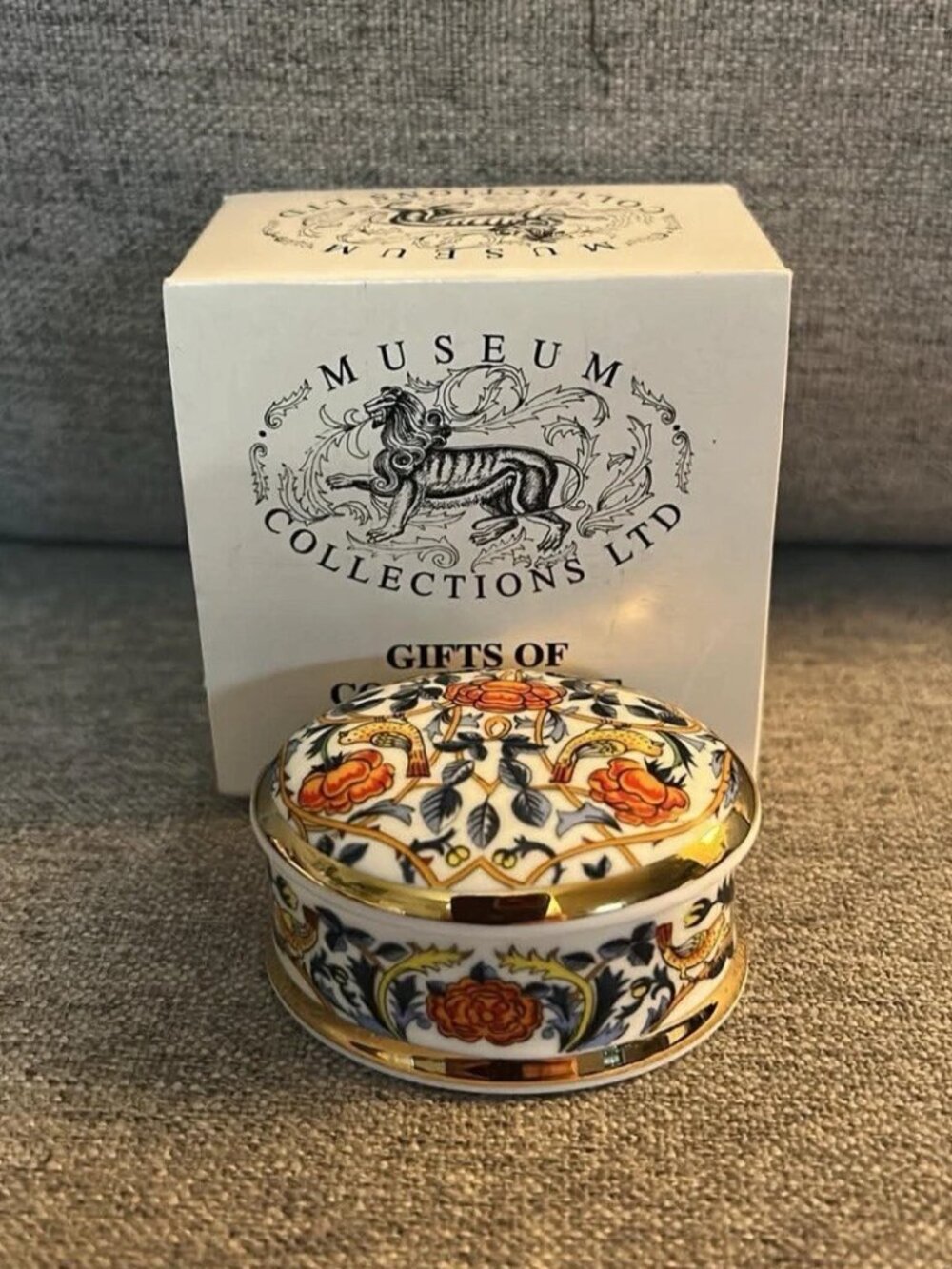 NEW Museum Collections William Morris Rose Chintz Oval Trinket Box * England